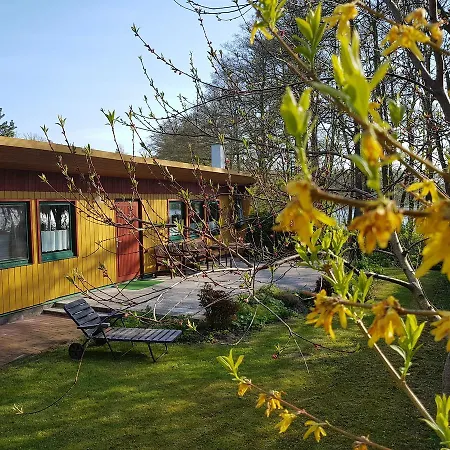 Feriehus Quaint Bungalow In Klein Labenz With Jetty