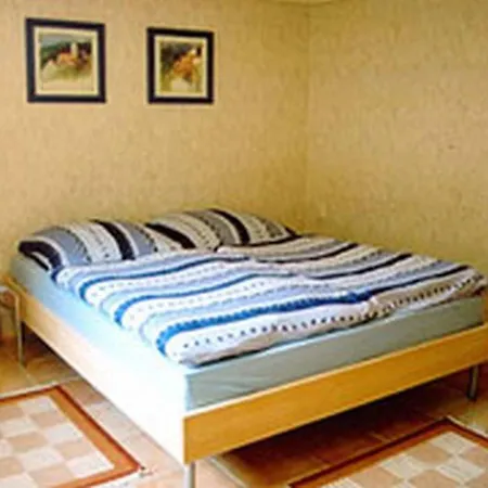 Feriehus Quaint Bungalow In Klein Labenz With Jetty Warin